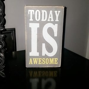Small quote sign